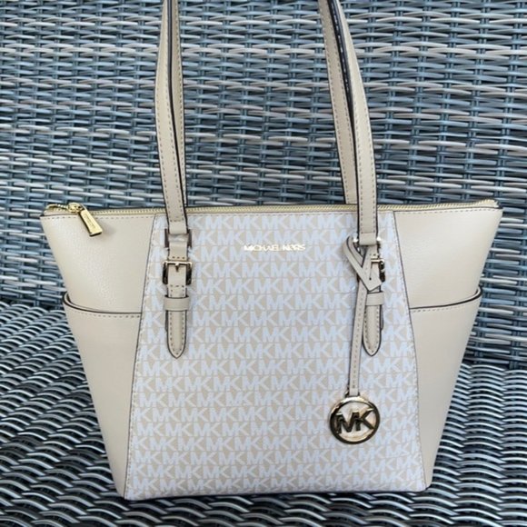 Michael Kors Charlotte Large Top Zip Tote - Picture 16 of 16
